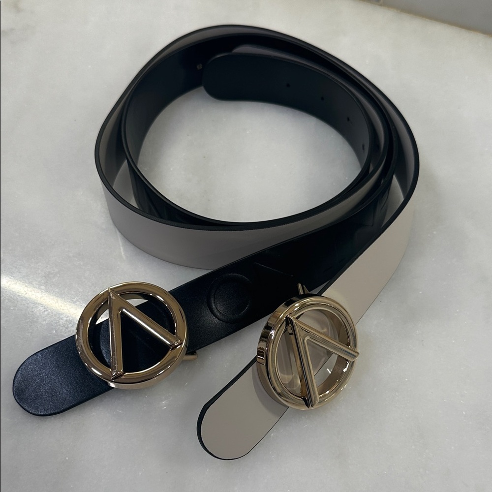 Valentino Set of Two Belts cream and black with Gold Accent